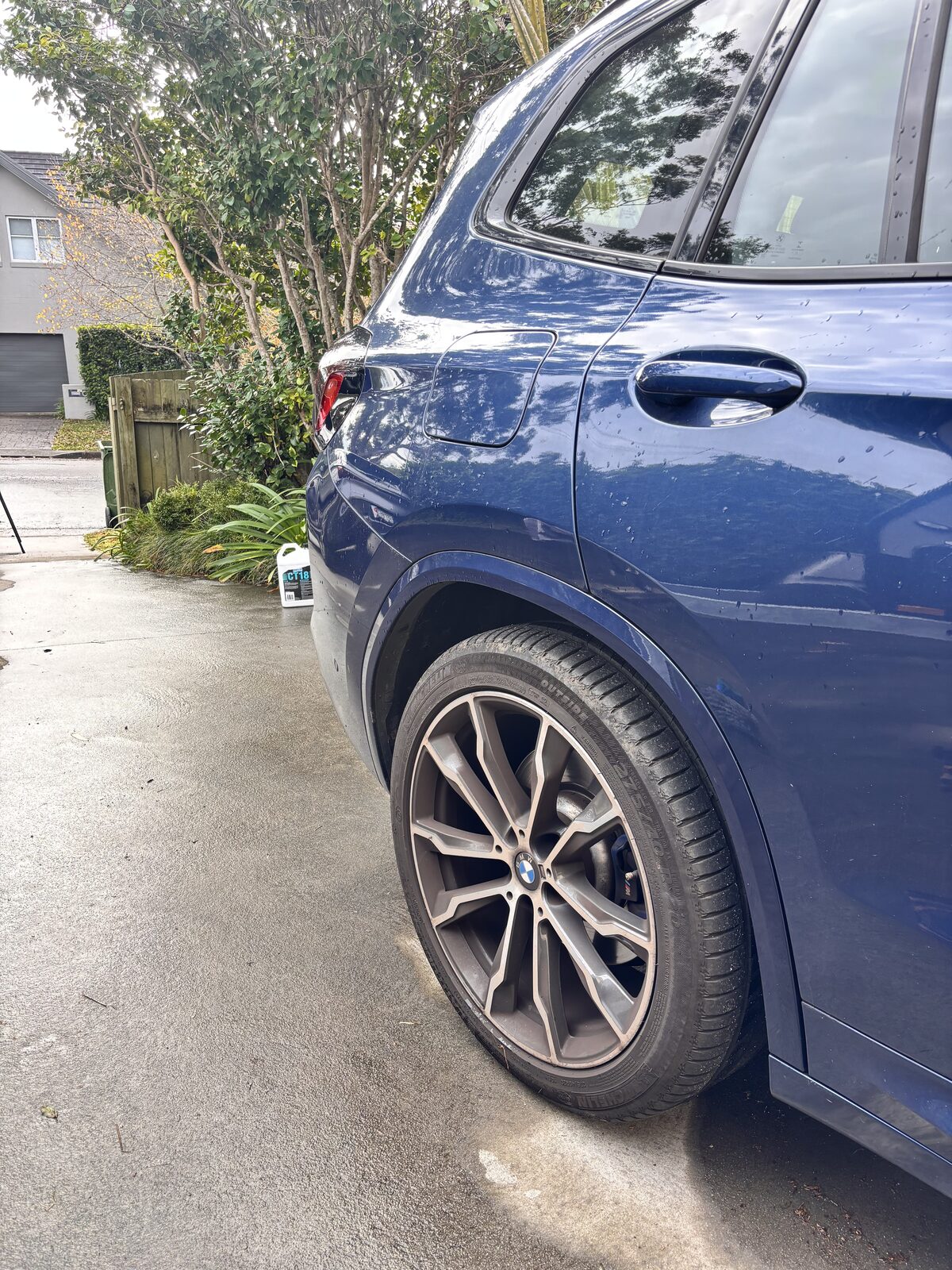 SUV exterior before detailing